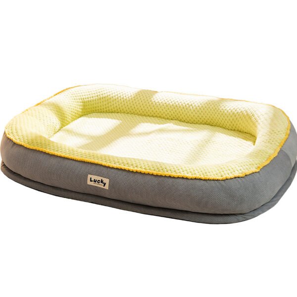 LUCKY Sweet Dream Runway Pet Bed