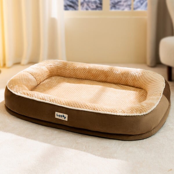 LUCKY Sweet Dream Runway Pet Bed