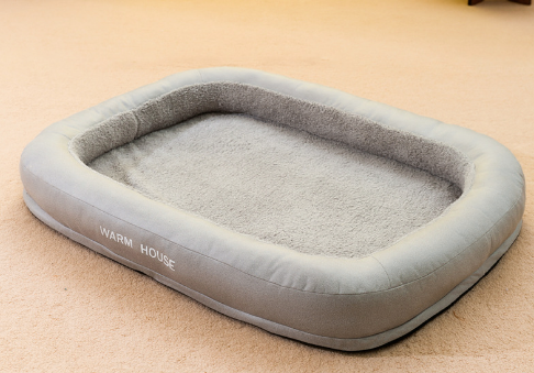 LUCKY Sweet Dream Runway Pet Bed