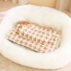 Houndstooth Backrest Oval Pet Bed