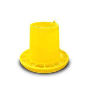 Split chicken feed bucket
