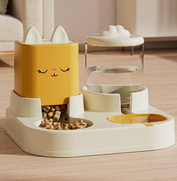 Feeder and Waterer-One-piece design