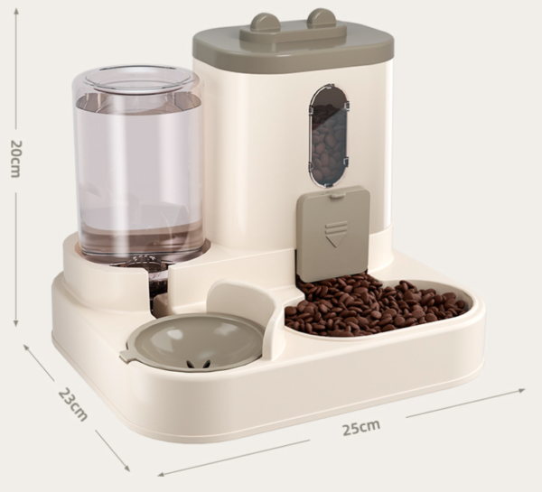 Water and Food Integrated Feeder