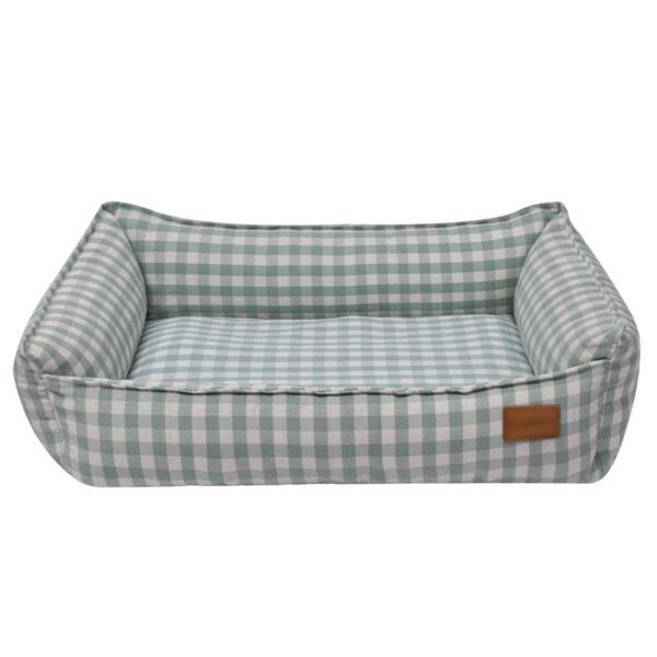 All-season removable and washable dog and cat bed