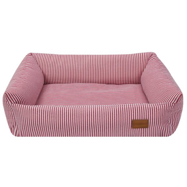 All-season removable and washable dog and cat bed
