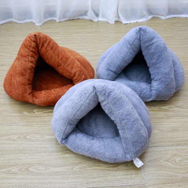 O1CN01W71HSJ1TVIOCX9pTR_!!1055682387-0-cib Arctic Fleece Slipper‑shaped Pet Bed