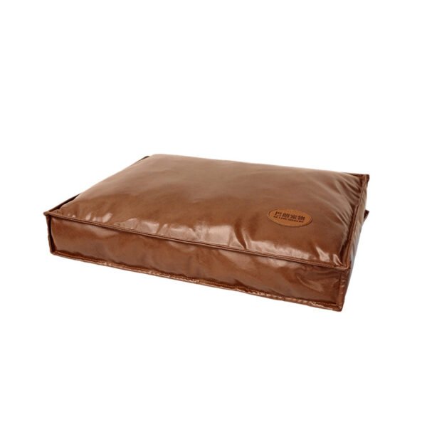 Waxed‑leather Pet Mat