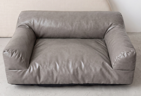 Dirt-resistant leather pet sofa